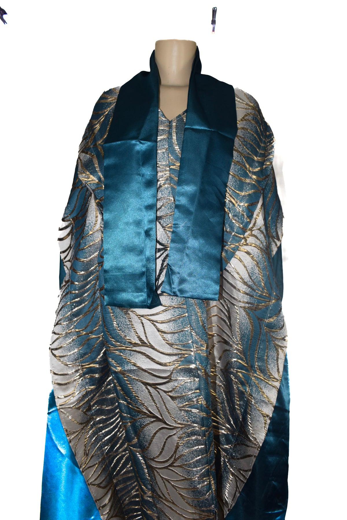 Mu'umu'u Dress – Feathery with Headwrap