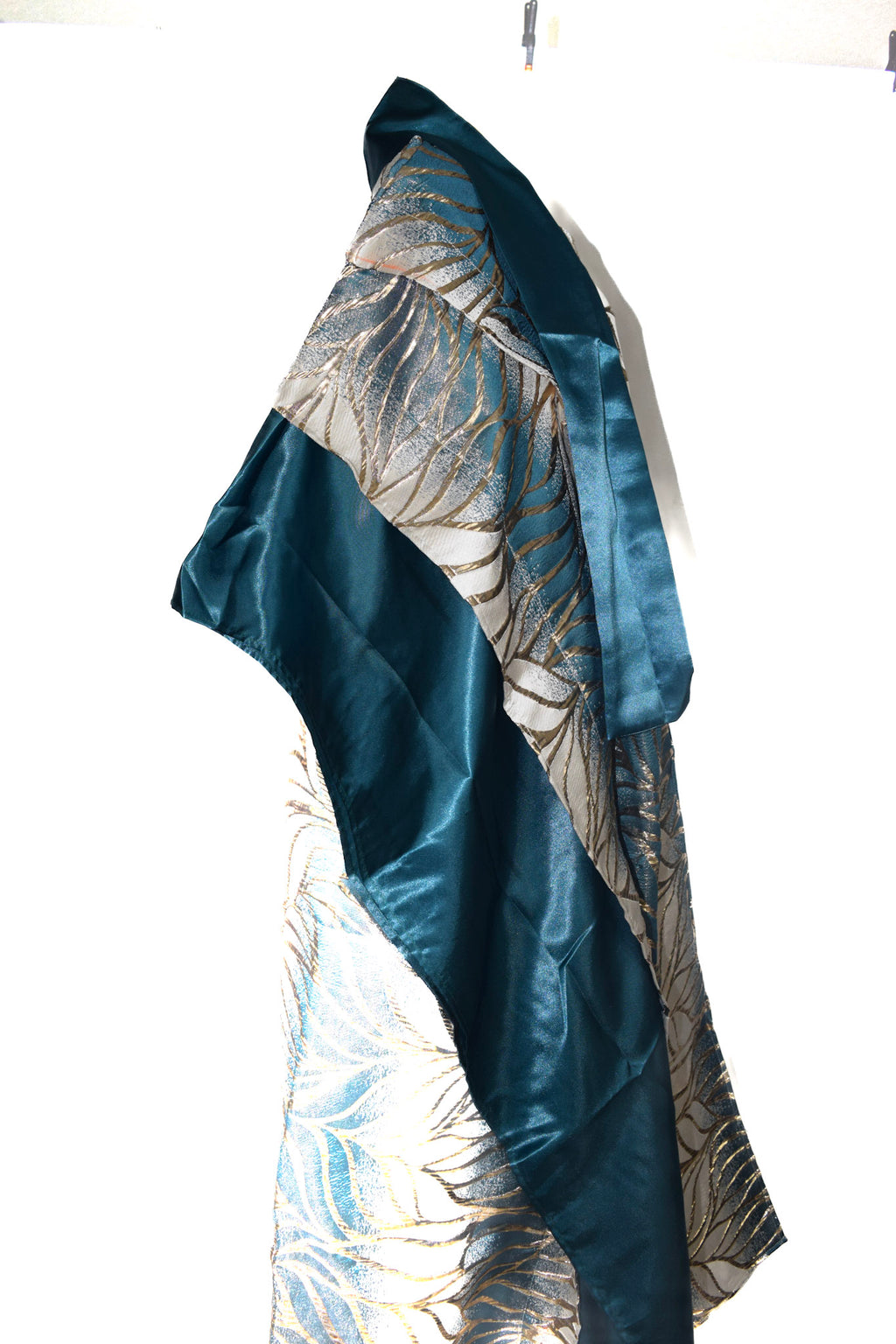 Mu'umu'u Dress – Feathery with Headwrap